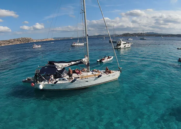 Botel Scugnizza Smeralda *