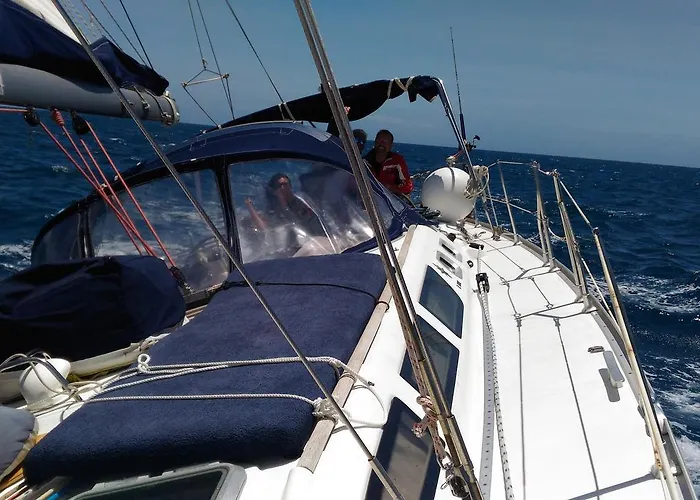 Botel Scugnizza Smeralda *